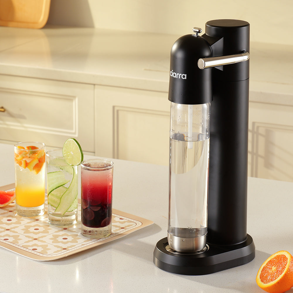 Gadgets เครื่องทำโซดา แบบพกพา เครื่องทำน้ำแร่และน้ำอัดลม มาพร้อมขวด PET ขนาด 1 ลิตร ปลอดสาร BPA แบบใช้ซ้ำได้ 2 ขวด